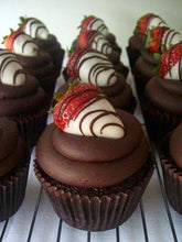 Load image into Gallery viewer, Chocolate Covered Strawberry Cupcakes